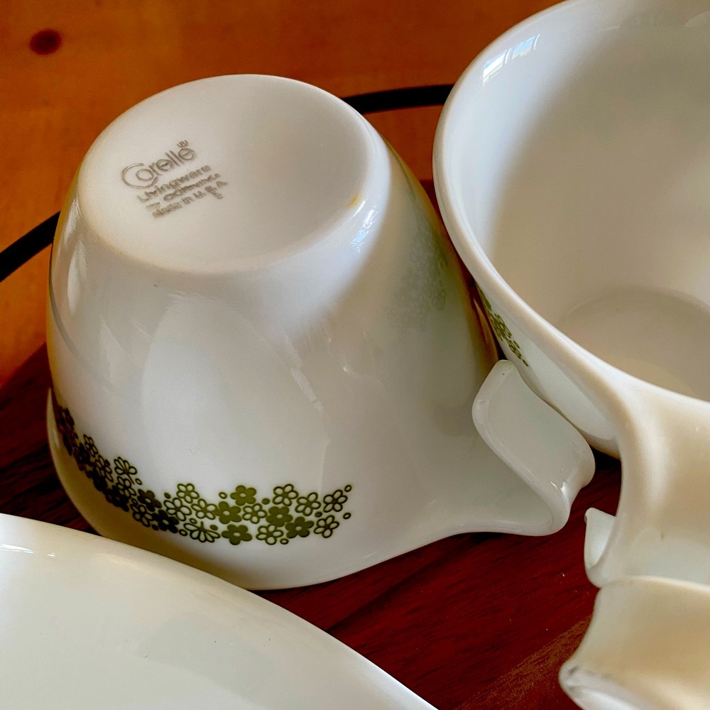 Corelle Vintage set of 4 tea cups Livingware